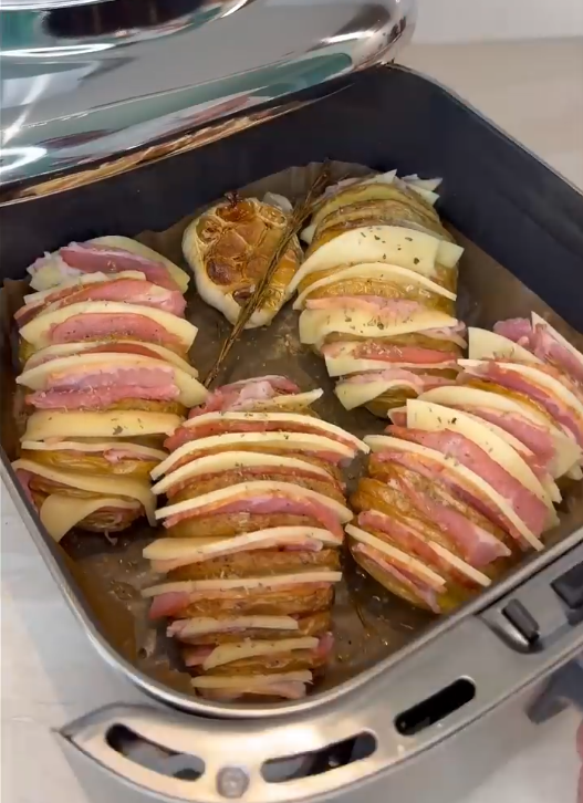 Knusprige Airfryer-Kartoffeln mit Mozzarella & Bacon