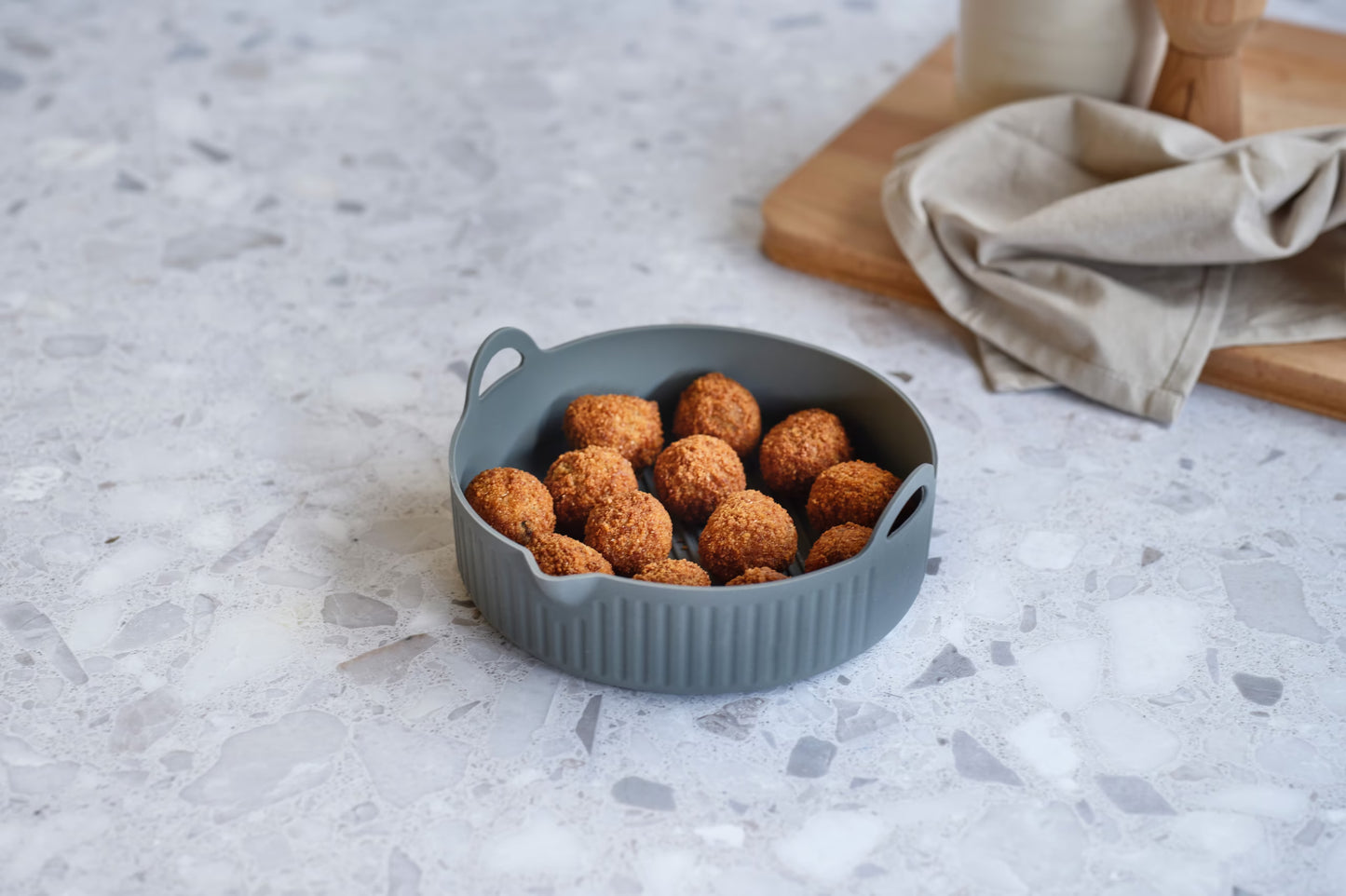 Cosy & Trendy Airfryer-Korb aus Silikon Dunkelgrau – Ø19 × H7,8 cm